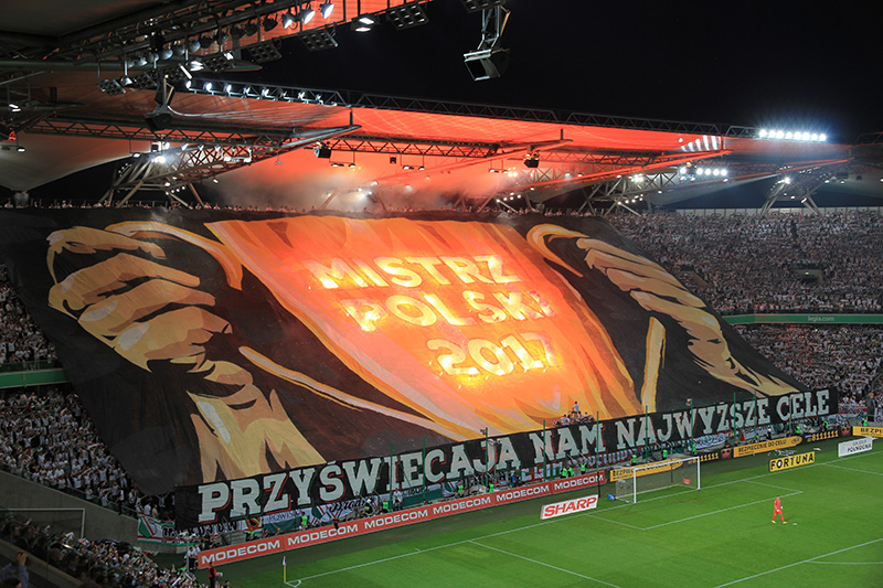 Polish title celebrated by fans (2017)
